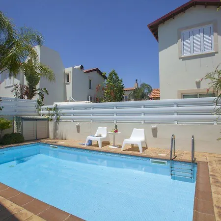 Renting This Villa Minutes From Kalamies Beach Protaras Villa 44 פרוטאראס